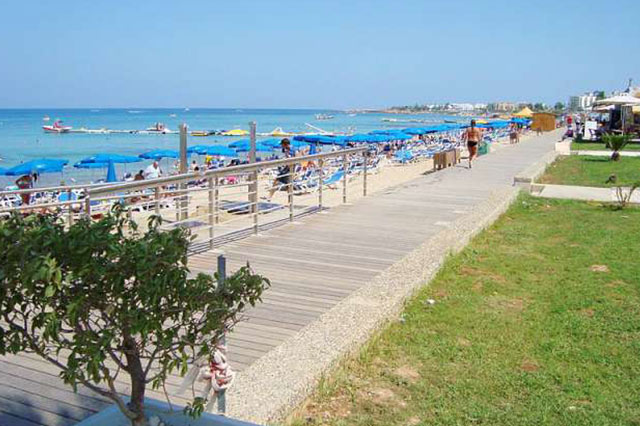 beach-restaurant-cyprus-pernera-protaras-polyxenia-isaak